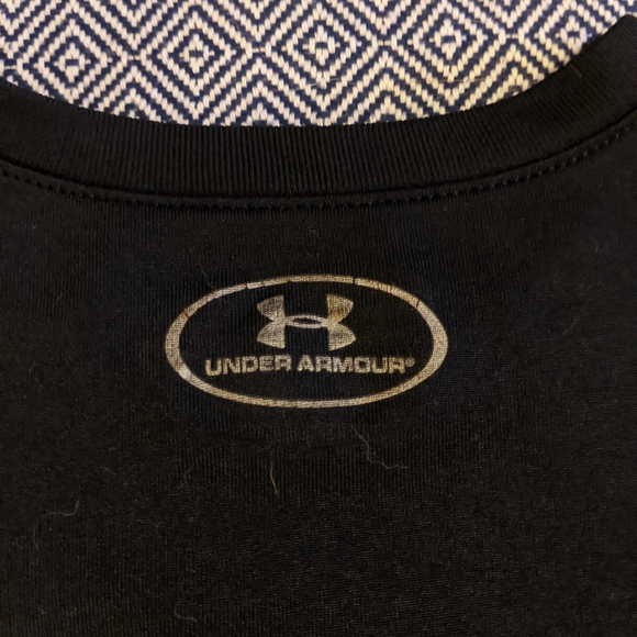 Under Armour top with patriotic details - Picture 5 of 5